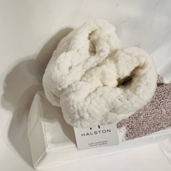 H By Halston-Women's-Plush Lounge Socks w/ Non Slip Soles-Size 4-10-Ivory/Mauve - Picture 4 of 12
